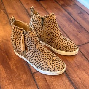 Leopard high rise shoes
